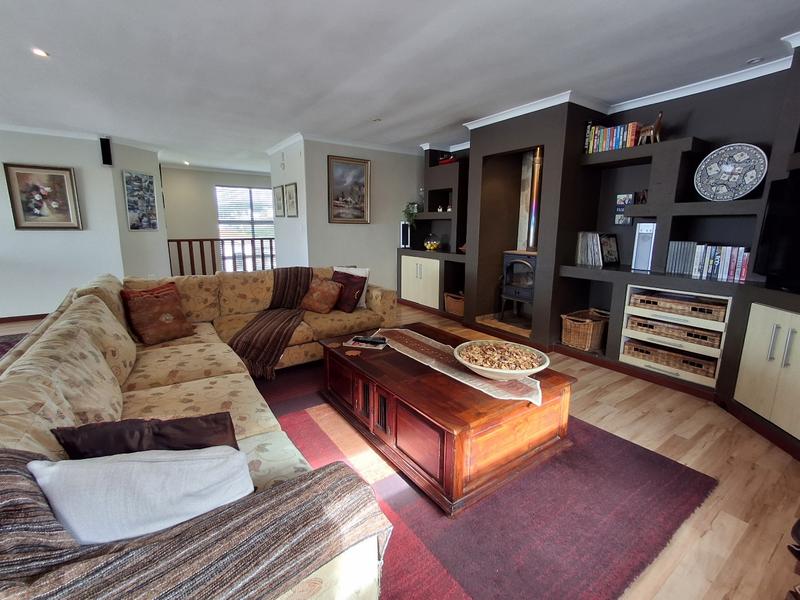 3 Bedroom Property for Sale in Hannasbaai Western Cape